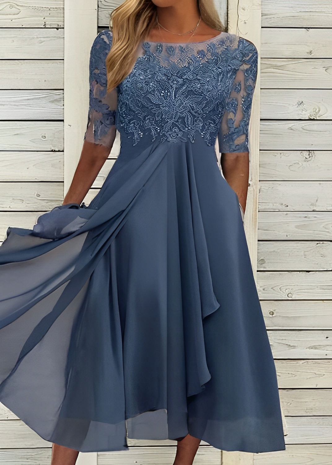 Colleen - Elegante, cortado vestido de encaje para mujeres