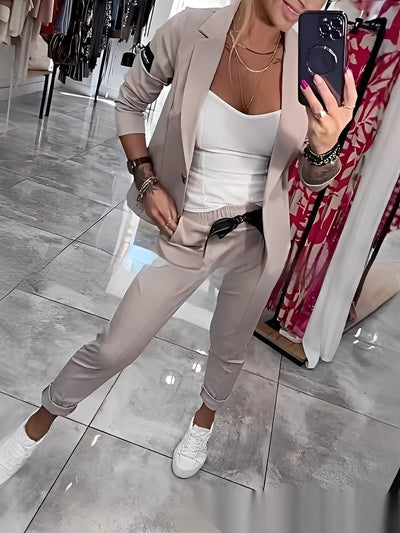 Kassandra - Elegante Conjunto de Chándal para Mujeres