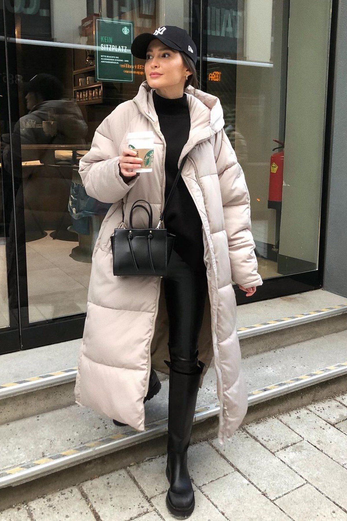Khloe - Cálido, largo, acolchado abrigo de invierno para mujeres