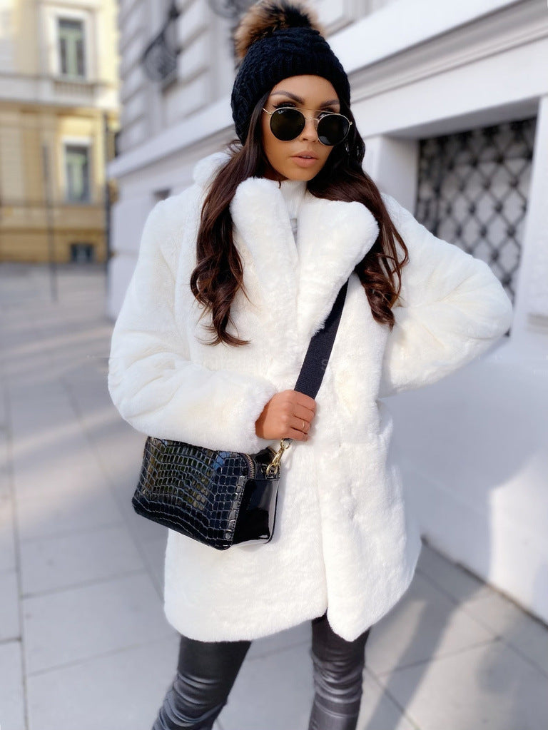 Jessamyn - Elegante, cálida chaqueta de piel sintética para mujeres