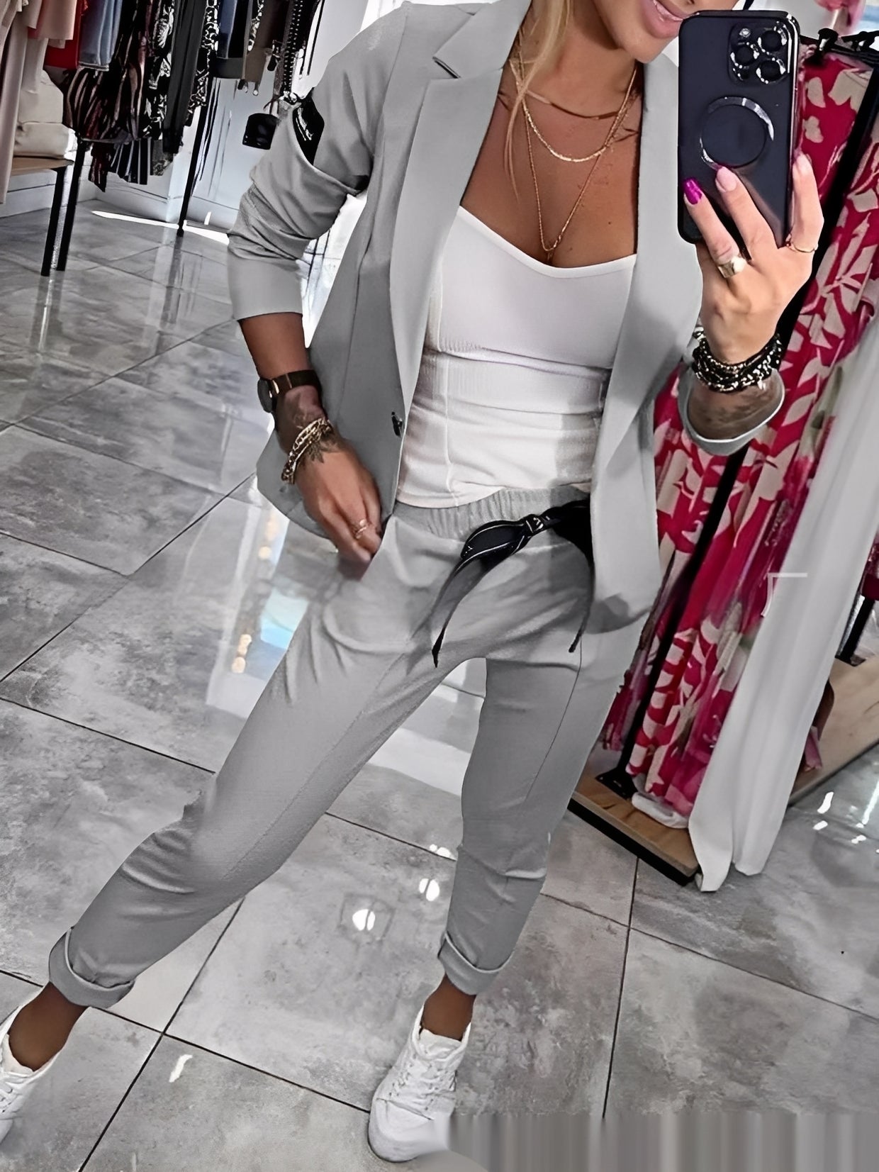 Kassandra - Elegante Conjunto de Chándal para Mujeres
