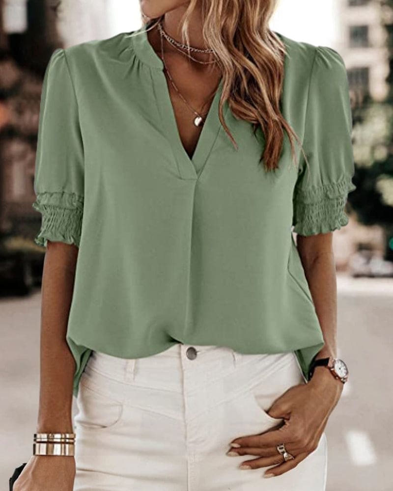 Sophia – Blusa con Cuello en V y Mangas Cortas