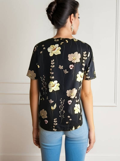 Alyana – Blusa Acampanada con Estampado Floral