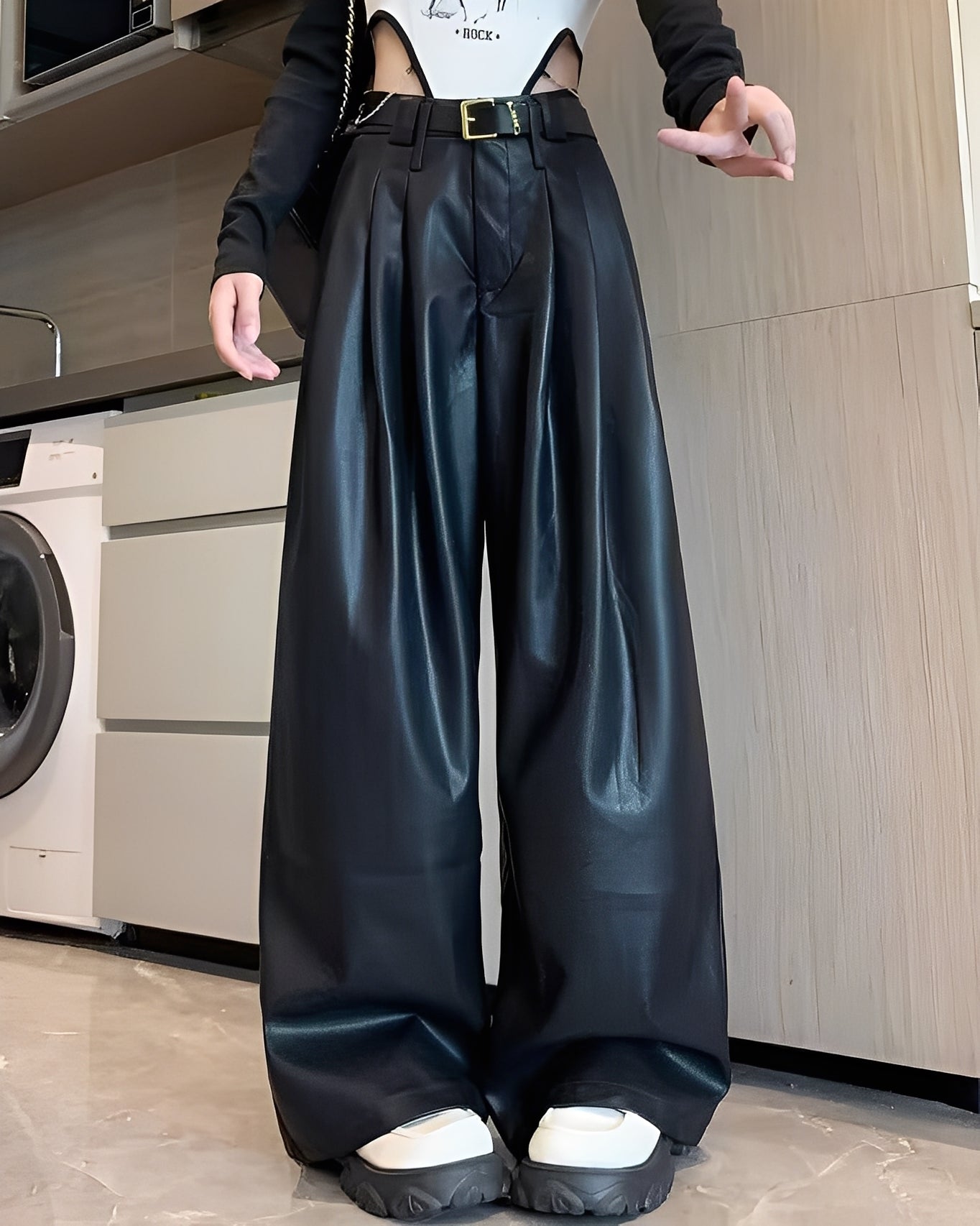 Lora - Clásica Pantalón de Cuero con Cintura Alta para Mujeres