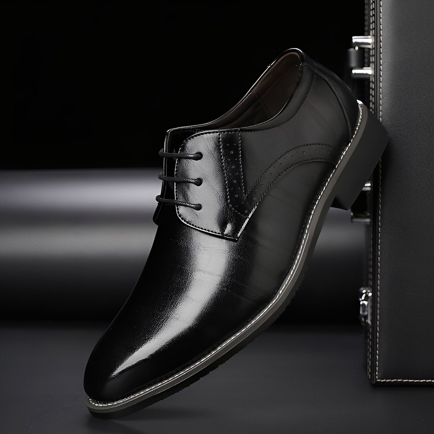 Desmond - Zapatos de cuero formales con detalles brogue para hombres