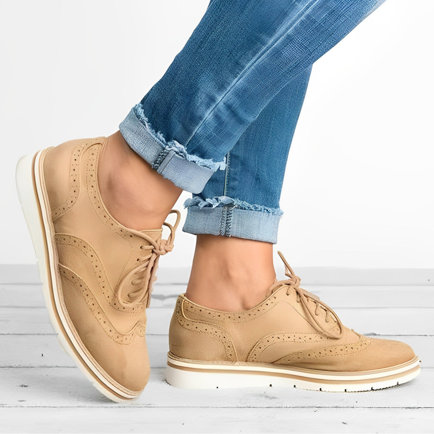 Tyrrell - Zapatos Oxford elegantes con cordones y detalles calados