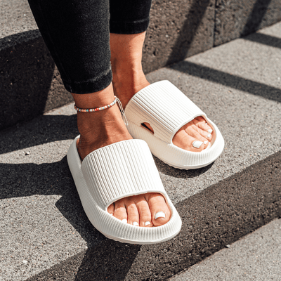 Rumi – Zapatillas cómodas para interior y exterior