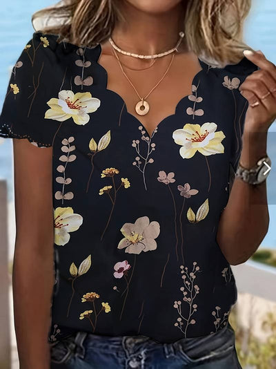 Alyana – Blusa Acampanada con Estampado Floral
