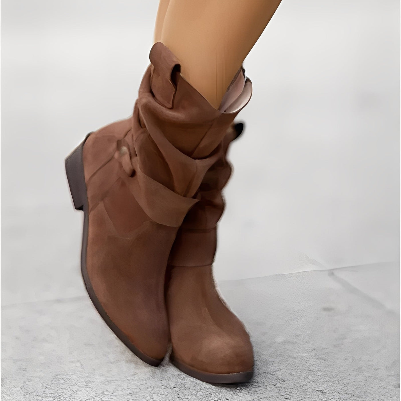 Marjorie - Botas de gamuza casuales de corte ancho para mujer
