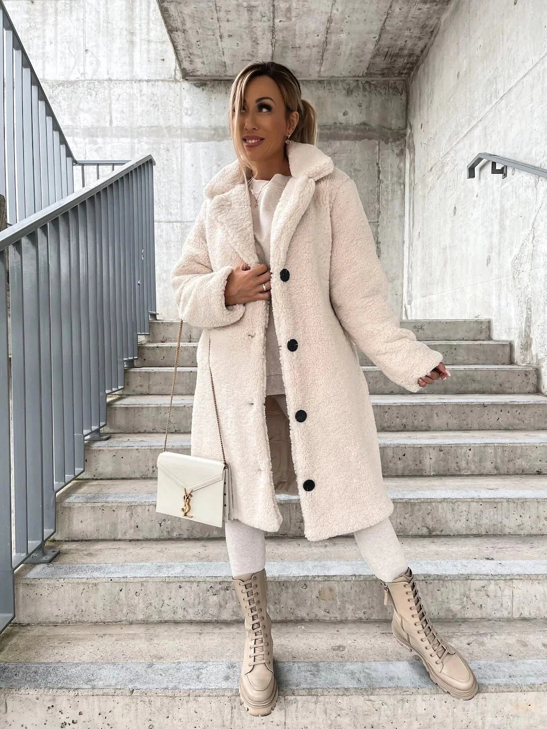 Aurora - Elegante abrigo largo con cuello de solapa para mujeres