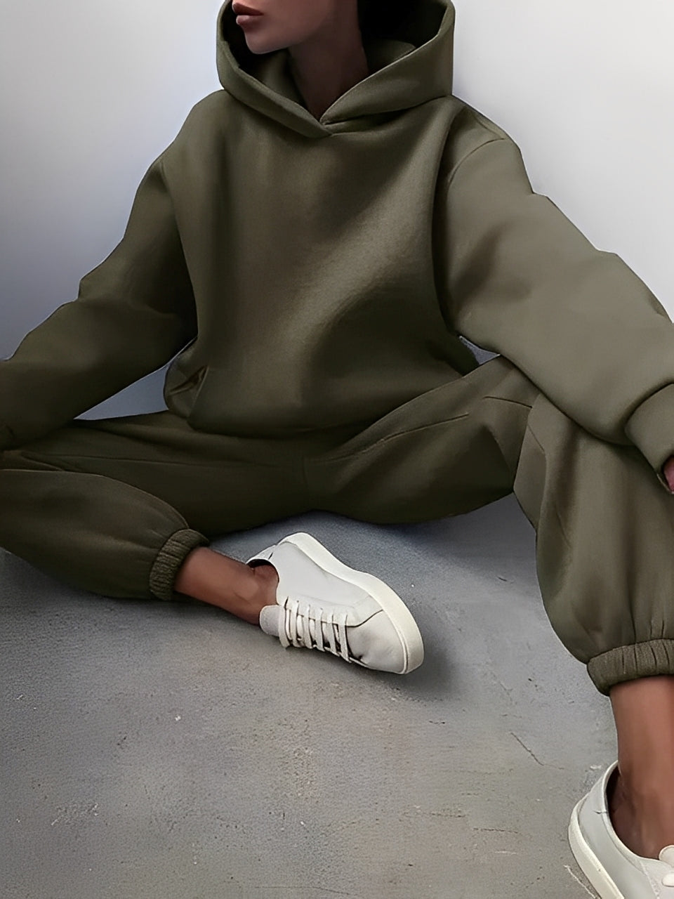 Adelia – Conjunto de Hoodie Unicolor