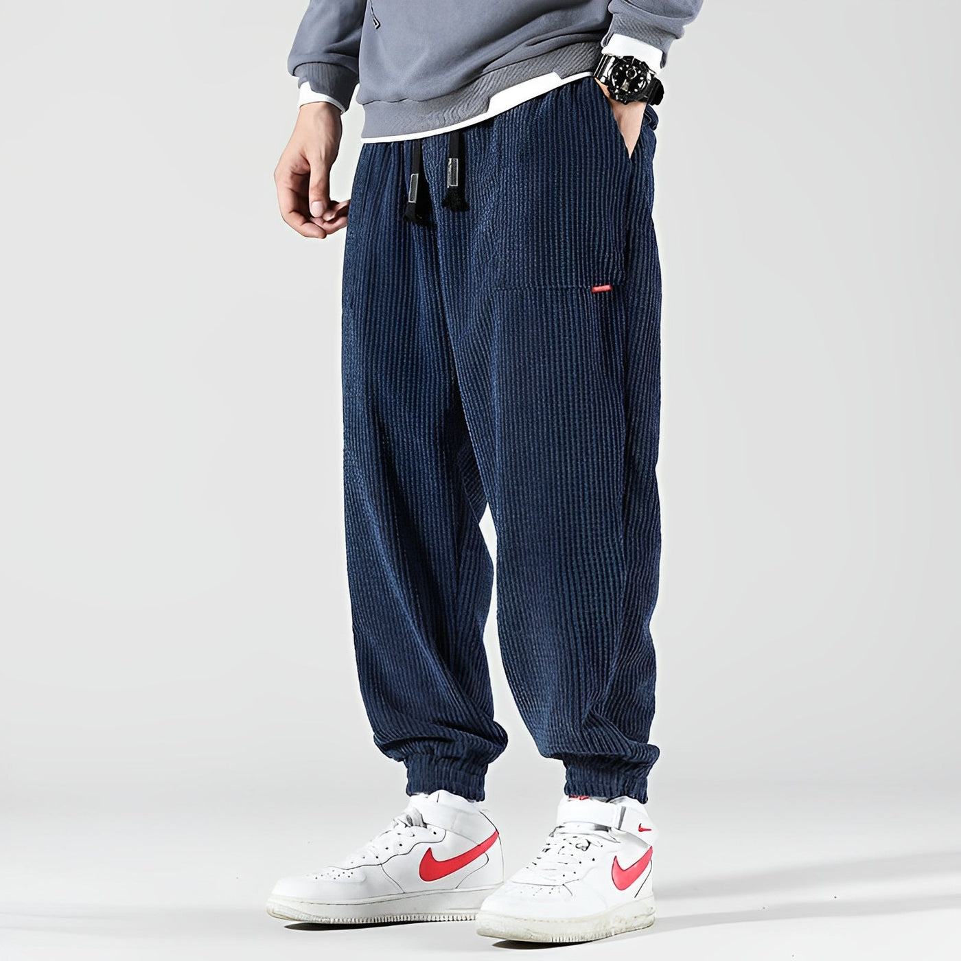Corden - Moderna, holgada pantalón de pana para hombres