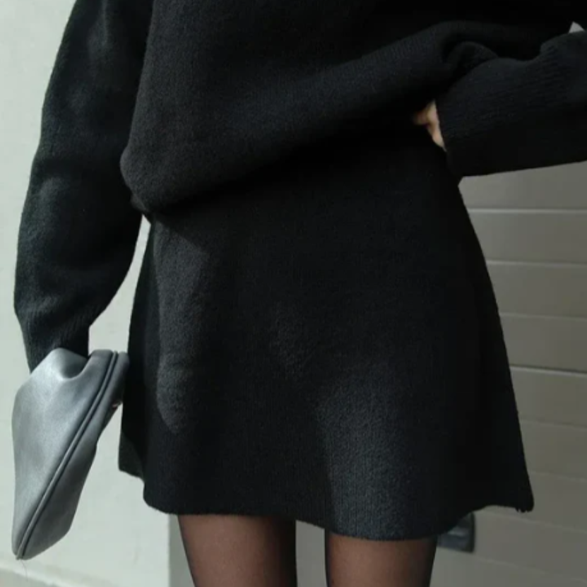 Amelie – Conjunto de Falda y Pullover