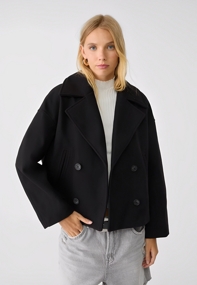 Claire – Corta Elegante Chaqueta de Doble Botonadura